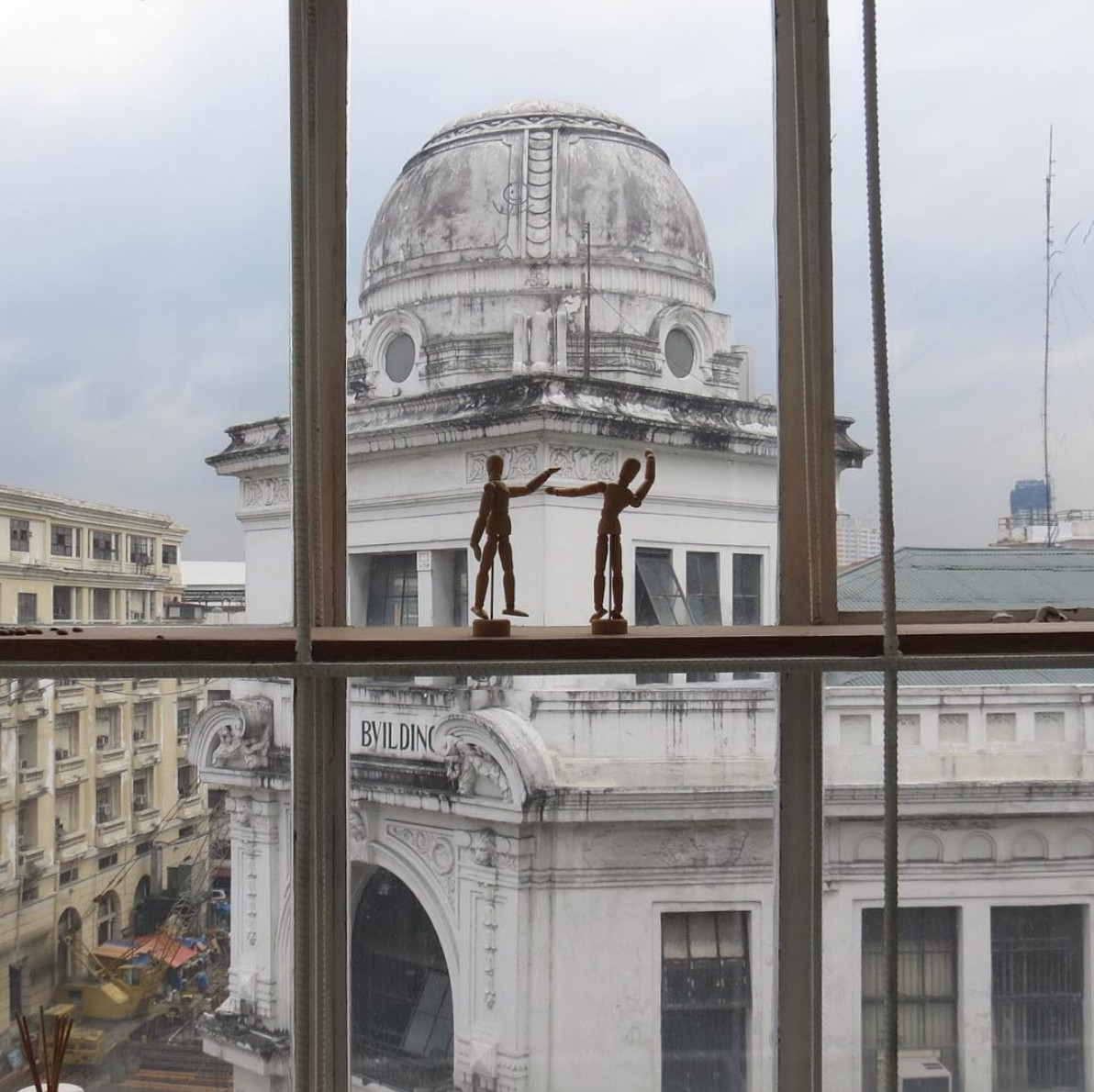 regina building escolta